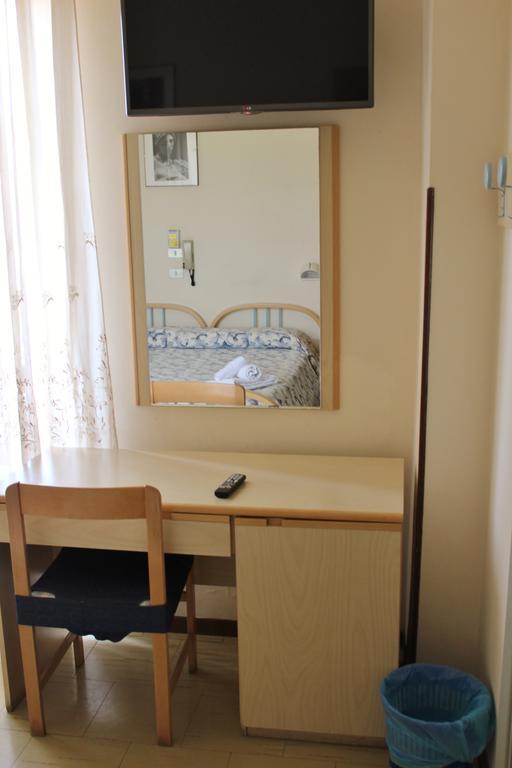 Hotel Hamburg 세니갈리아 외부 사진