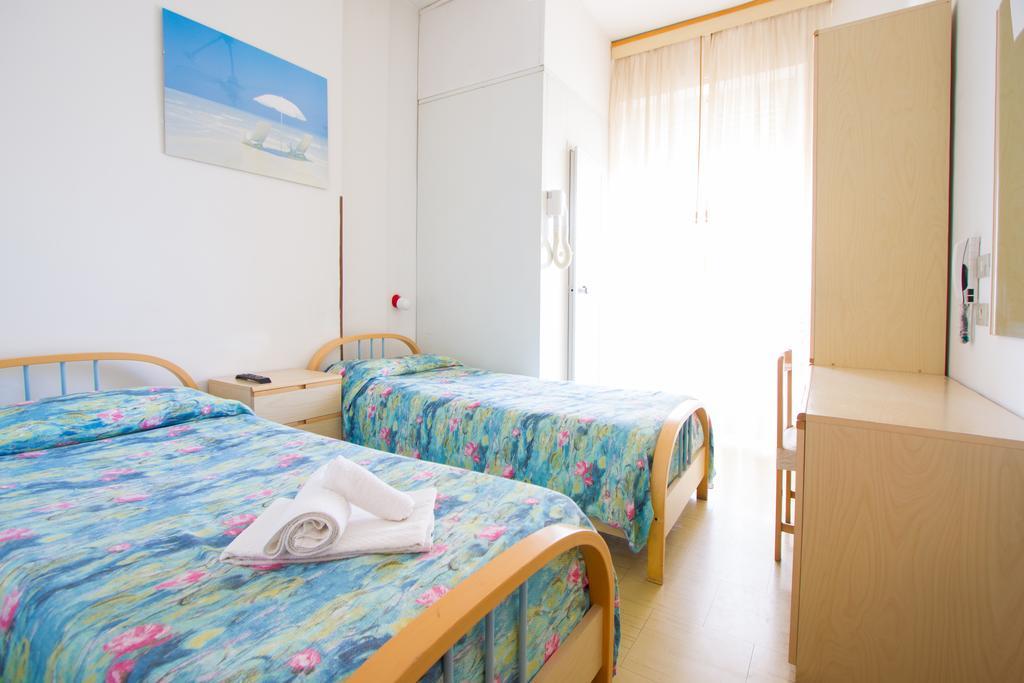 Hotel Hamburg 세니갈리아 객실 사진